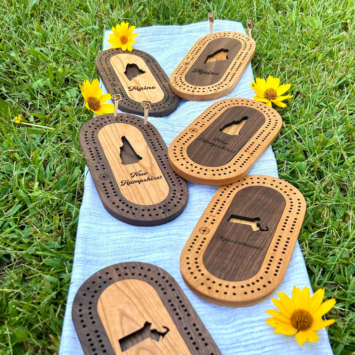 MN Cribbage Board & Custom Pegs